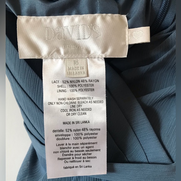 Dress - Picture 3 of 3